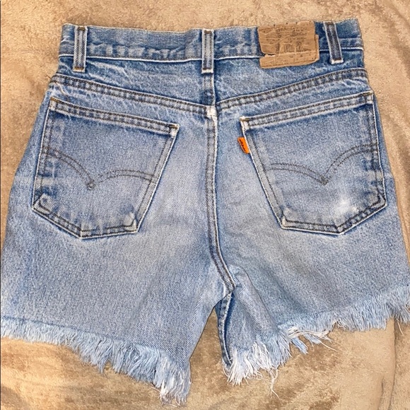 Levi’s vintage mid high waisted shorts - Picture 4 of 7